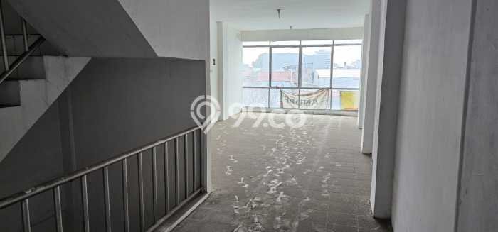 Ruko Bagus Dijual LB 216m2 Lokasi Strategis Jakarta Pusat Area Cocok untuk Bisnis Ruko Bagus Dijual LB 216m2 Lokasi Strategis Jakarta Pusat Area Cocok untuk Bisnis