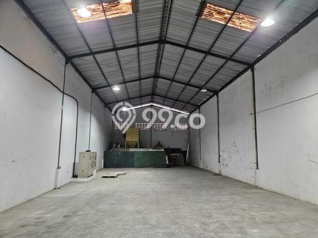 LOKASI STRATEGIS! Gudang di Balaraja, Luas 505m2m², Kawasan Komersial LOKASI STRATEGIS! Gudang di Balaraja, Luas 505m2m², Kawasan Komersial