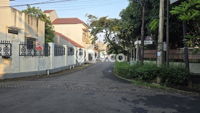 Rumah Luxury Modern Siap Huni di BSD Griya Loka Tangerang Rumah Luxury Modern Siap Huni di BSD Griya Loka Tangerang