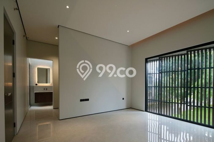 Rumah Elit Modern Tanpa Renovasi di BSD Eminent Tangerang Rumah Elit Modern Tanpa Renovasi di BSD Eminent Tangerang
