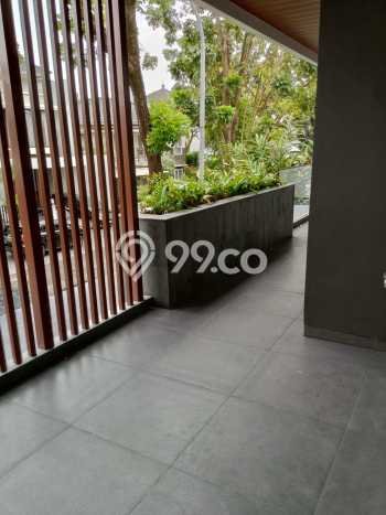 Hunian Elit LB 424m2 Siap Huni Desain Elegan di BSD Puspita Loka, Tangerang Hunian Elit LB 424m2 Siap Huni Desain Elegan di BSD Puspita Loka, Tangerang