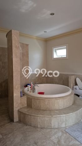 Hunian Mewah LB 500m2 Siap Pakai Desain Elegan di BSD Bukit Golf, Tangerang Hunian Mewah LB 500m2 Siap Pakai Desain Elegan di BSD Bukit Golf, Tangerang
