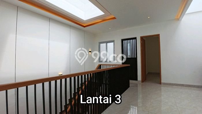 Rumah Mewah LB 210m2 Siap Huni Desain Elegan di Duri Kepa, Jakarta Barat Rumah Mewah LB 210m2 Siap Huni Desain Elegan di Duri Kepa, Jakarta Barat
