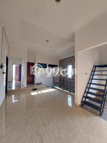 Dijual Rumah Mewah Elegan Dengan View Cantik di Kemanggisan, Jakarta Barat Dijual Rumah Mewah Elegan Dengan View Cantik di Kemanggisan, Jakarta Barat