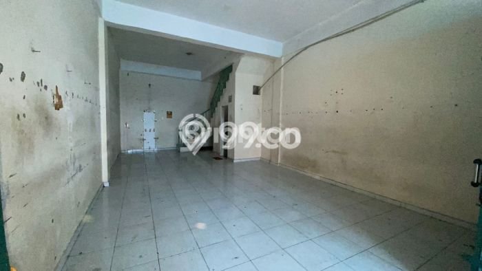LOKASI TERBAIK! Ruko Kawasan Jelambar, Luas 270m², Area Bisnis LOKASI TERBAIK! Ruko Kawasan Jelambar, Luas 270m², Area Bisnis