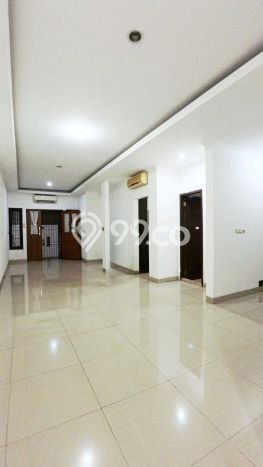 For Sale Hunian Rumah Terawat 4 Kamar di Green Ville, Jakarta Barat For Sale Hunian Rumah Terawat 4 Kamar di Green Ville, Jakarta Barat