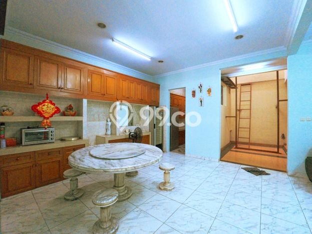 Hunian Mewah LB 385m2 Siap Pakai Desain Elegan di Jelambar, Jakarta Barat Hunian Mewah LB 385m2 Siap Pakai Desain Elegan di Jelambar, Jakarta Barat