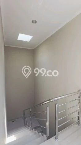 Disewakan! Rumah 2 Kamar Tidur &
3 Kamar Mandi di Green Ville, Jakarta Barat Disewakan! Rumah 2 Kamar Tidur &
3 Kamar Mandi di Green Ville, Jakarta Barat
