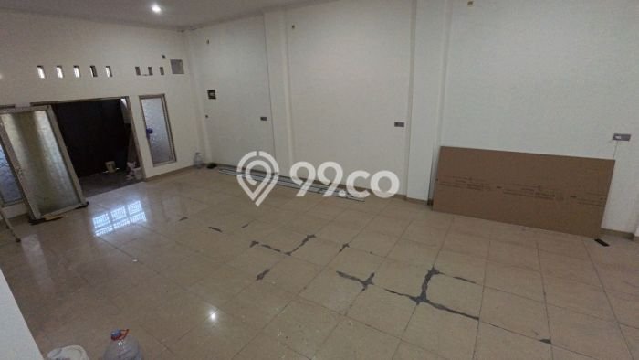 Unit Ruko Dijual di Jakarta Barat LT 105m2 & LB 195m2 Unit Ruko Dijual di Jakarta Barat LT 105m2 & LB 195m2