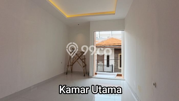 Jual Cepat Rumah dengan 4 Kamar Tidur dan 3 Kamar Mandi di Kawasan , Jakarta Barat Jual Cepat Rumah dengan 4 Kamar Tidur dan 3 Kamar Mandi di Kawasan , Jakarta Barat
