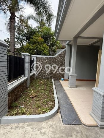DIJUAL CEPAT! Rumah Ready Stock Lokasi Premium Ciwastra, LT 126m² LB 107m² DIJUAL CEPAT! Rumah Ready Stock Lokasi Premium Ciwastra, LT 126m² LB 107m²