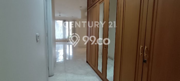 Rumah Elit Modern Tanpa Renovasi di Pondok Indah Jakarta Selatan Rumah Elit Modern Tanpa Renovasi di Pondok Indah Jakarta Selatan