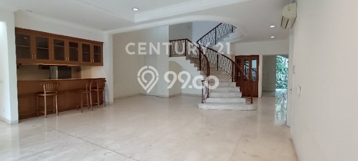 Rumah Elit Modern Tanpa Renovasi di Pondok Indah Jakarta Selatan Rumah Elit Modern Tanpa Renovasi di Pondok Indah Jakarta Selatan