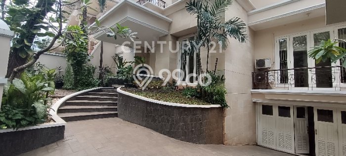 Rumah Elit Modern Tanpa Renovasi di Pondok Indah Jakarta Selatan Rumah Elit Modern Tanpa Renovasi di Pondok Indah Jakarta Selatan