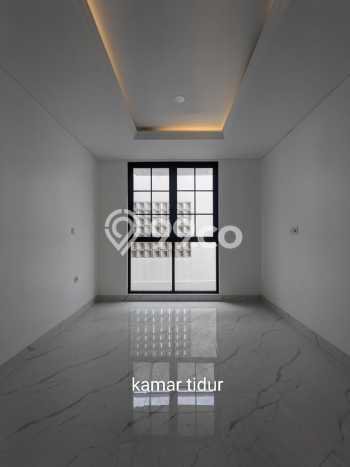 Rumah Mewah LB 395m2 Siap Pakai Desain Elegan di Pejaten, Jakarta Selatan Rumah Mewah LB 395m2 Siap Pakai Desain Elegan di Pejaten, Jakarta Selatan