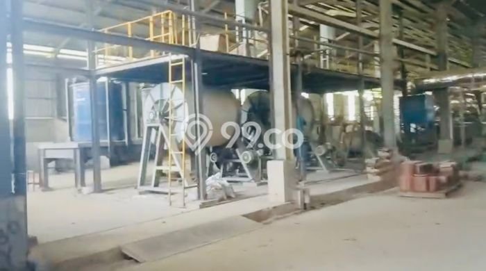 Pabrik Dijual di Cirebon LT 16000m2 & LB 11000m2 Lokasi Terbaik! Pabrik Dijual di Cirebon LT 16000m2 & LB 11000m2 Lokasi Terbaik!