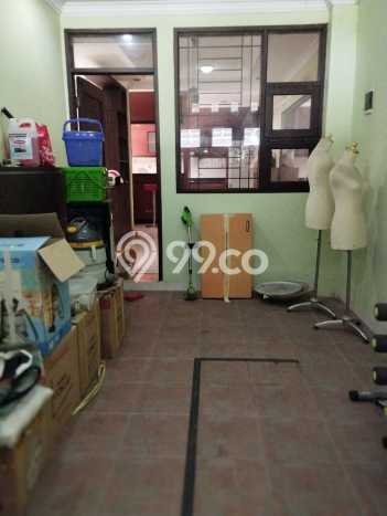 Rumah Elit LB 234m2 Siap Pakai Desain Elegan di Kota Baru Parahyangan, Bandung Rumah Elit LB 234m2 Siap Pakai Desain Elegan di Kota Baru Parahyangan, Bandung