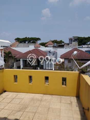 Rumah Elit LB 234m2 Siap Pakai Desain Elegan di Kota Baru Parahyangan, Bandung Rumah Elit LB 234m2 Siap Pakai Desain Elegan di Kota Baru Parahyangan, Bandung