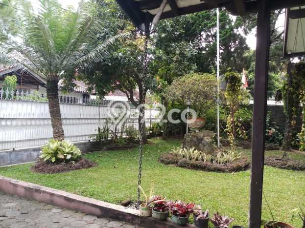 Jual Rumah Mewah Elegan Dengan View Cantik di Geger Kalong, Bandung Jual Rumah Mewah Elegan Dengan View Cantik di Geger Kalong, Bandung