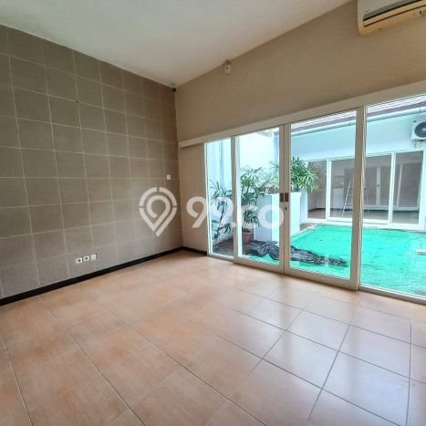 HOT DEAL! Vila di , Luas 180m2m², Lokasi Strategis HOT DEAL! Vila di , Luas 180m2m², Lokasi Strategis