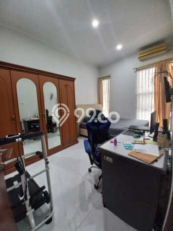 Rumah Elit Modern Tanpa Renovasi di Singgasana Bandung Rumah Elit Modern Tanpa Renovasi di Singgasana Bandung