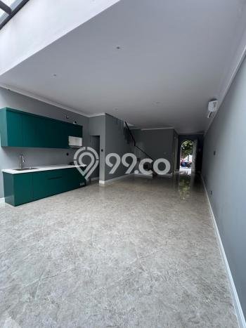 Rumah Luxury Modern Tanpa Renovasi di Meruya Jakarta Barat Rumah Luxury Modern Tanpa Renovasi di Meruya Jakarta Barat