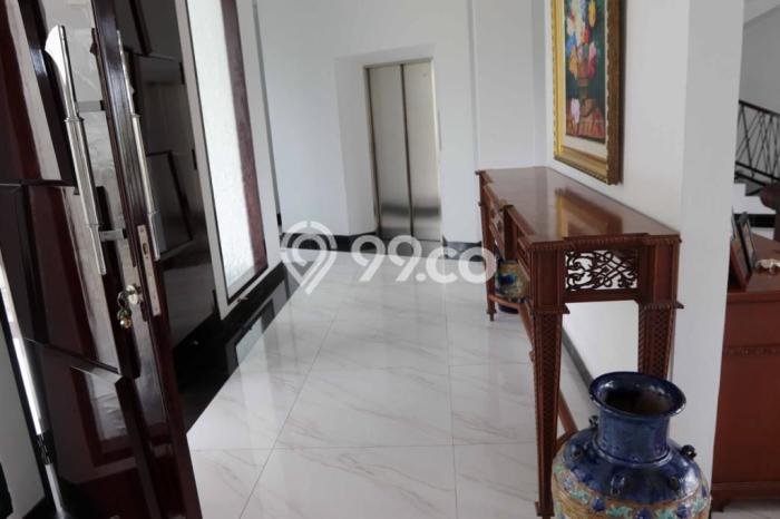 Dijual Rumah Luas Elegan Dengan View Cantik di Dago Pakar, Bandung Dijual Rumah Luas Elegan Dengan View Cantik di Dago Pakar, Bandung