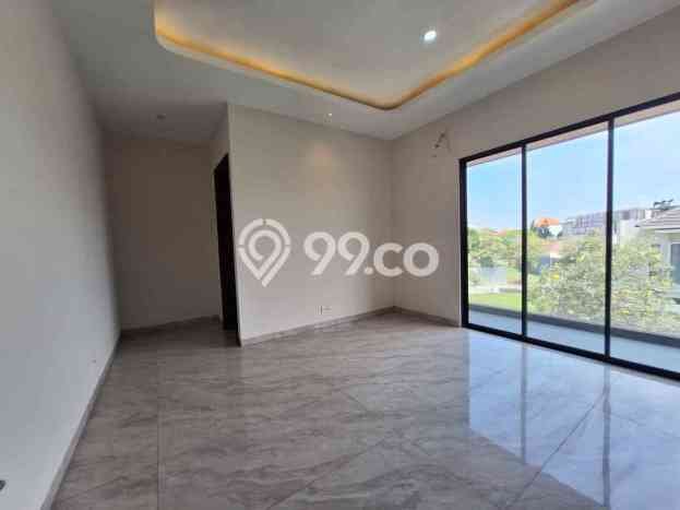 Rumah Elit LB 340m2 Siap Huni Desain Elegan di Citraland, Surabaya Rumah Elit LB 340m2 Siap Huni Desain Elegan di Citraland, Surabaya