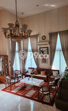Ready to Use! Luxury House LT 700m2 Desain Elegan di Lippo Karawaci Ready to Use! Luxury House LT 700m2 Desain Elegan di Lippo Karawaci