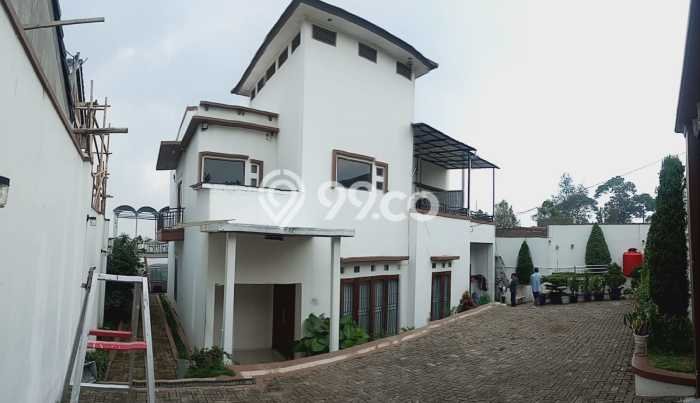 Vila di , Luas 700m2m², Area Strategis Vila di , Luas 700m2m², Area Strategis