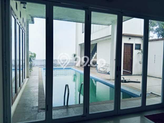 Vila di , Luas 700m2m², Area Strategis Vila di , Luas 700m2m², Area Strategis