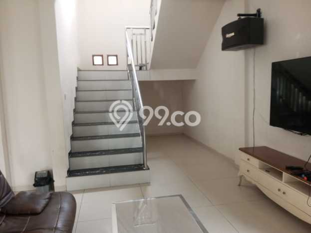 Vila di , Luas 700m2m², Area Strategis Vila di , Luas 700m2m², Area Strategis
