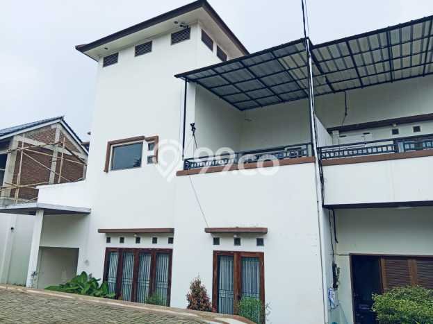 Vila di , Luas 700m2m², Area Strategis Vila di , Luas 700m2m², Area Strategis