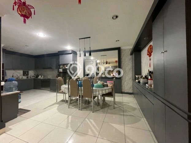 Hunian Mewah LB 400m2 Siap Pakai Desain Elegan di Muara Karang, Jakarta Utara Hunian Mewah LB 400m2 Siap Pakai Desain Elegan di Muara Karang, Jakarta Utara