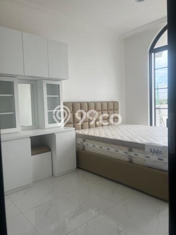 Disewakan! Rumah 2 Kamar Tidur &
1 Kamar Mandi di Pantai Indah Kapuk 2, Jakarta Utara Disewakan! Rumah 2 Kamar Tidur &
1 Kamar Mandi di Pantai Indah Kapuk 2, Jakarta Utara