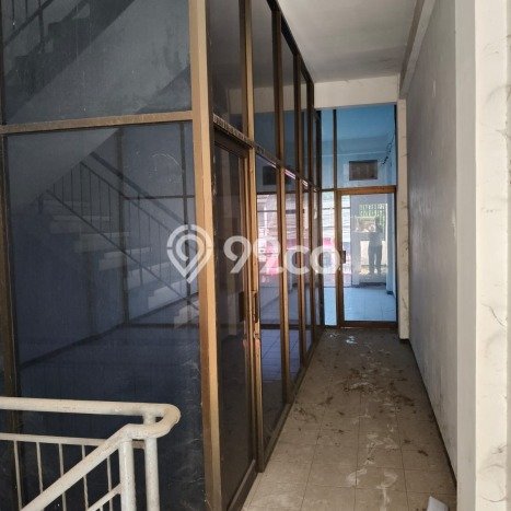 Ruko Bagus Dijual LB 275m2 Lokasi Strategis Surabaya Area Cocok untuk Bisnis Ruko Bagus Dijual LB 275m2 Lokasi Strategis Surabaya Area Cocok untuk Bisnis