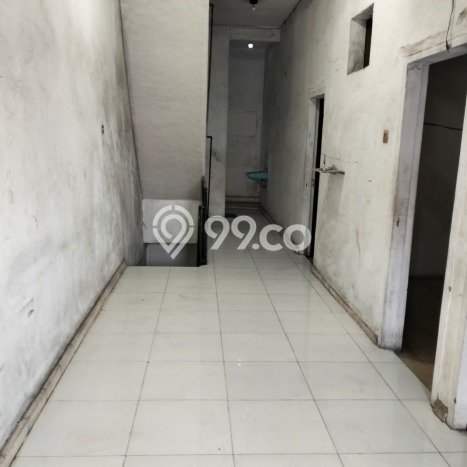 Unit Ruko Dijual di Surabaya LT 60m2 & LB 180m2 Unit Ruko Dijual di Surabaya LT 60m2 & LB 180m2