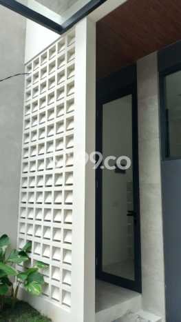 Dijual Rumah Luas Megah Dengan View Cantik di Citraland, Surabaya Dijual Rumah Luas Megah Dengan View Cantik di Citraland, Surabaya
