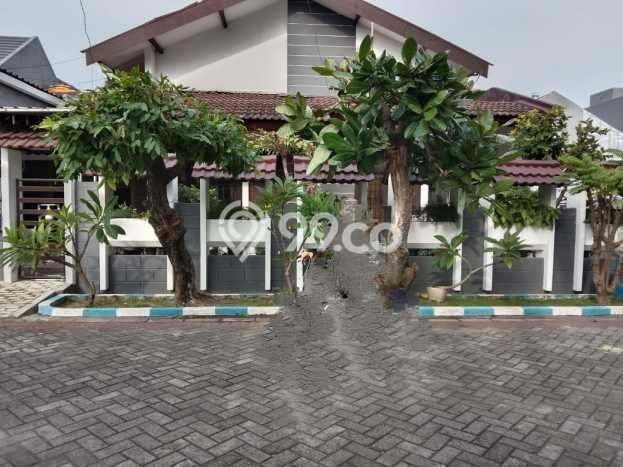 Ready to Use! Premium House LT 462m2 Desain Modern di Manyar Ready to Use! Premium House LT 462m2 Desain Modern di Manyar