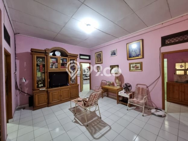 Rumah Luxury di Jakarta Barat Strategis Kondisi Terawat Rumah Luxury di Jakarta Barat Strategis Kondisi Terawat