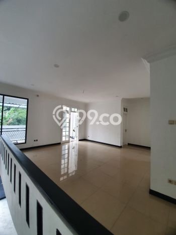 Jual Rumah Mewah Megah Dengan View Eksklusif di Cibubur, Jakarta Timur Jual Rumah Mewah Megah Dengan View Eksklusif di Cibubur, Jakarta Timur