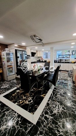 Dijual Rumah Mewah Elegan Dengan View Eksklusif di Sunter, Jakarta Utara Dijual Rumah Mewah Elegan Dengan View Eksklusif di Sunter, Jakarta Utara