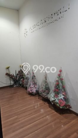 Ruko Disewa di Surabaya dengan LB 202m2 Area Komersial Ramai Ruko Disewa di Surabaya dengan LB 202m2 Area Komersial Ramai