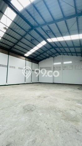 Unit Gudang disewakan di Cipondoh Tangerang dengan LT 360m2 / LB 75m2 Unit Gudang disewakan di Cipondoh Tangerang dengan LT 360m2 / LB 75m2