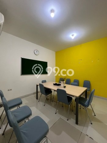Ruko Disewa di Jakarta Barat dengan LB 100m2 Area Komersial Ramai Ruko Disewa di Jakarta Barat dengan LB 100m2 Area Komersial Ramai