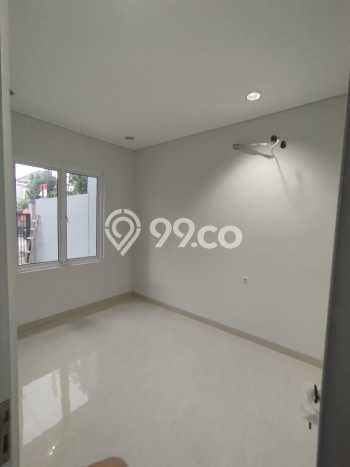 Rumah Luas Asri 3 KT Siap Pakai di Meruya Jakarta Barat Rumah Luas Asri 3 KT Siap Pakai di Meruya Jakarta Barat