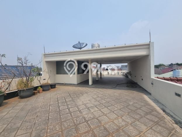Ready to Use! Premium House LT 176m2 Desain Elegan di Puri Indah Ready to Use! Premium House LT 176m2 Desain Elegan di Puri Indah