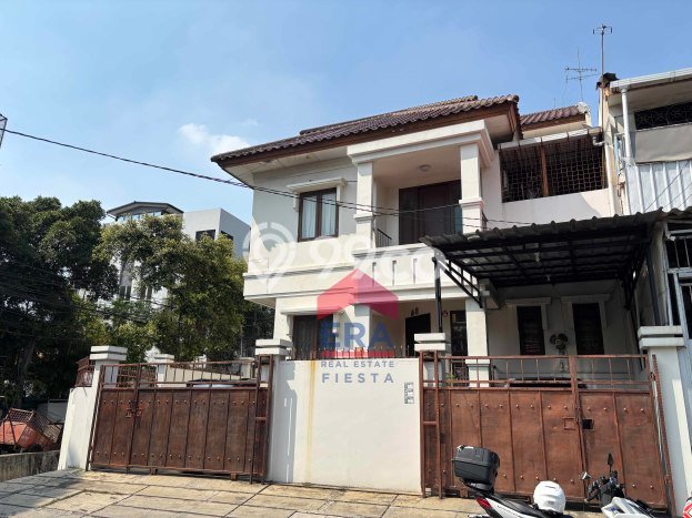 Dijual Hunian Mewah dengan Fasilitas Sekitar Komplit di Kebon Jeruk, Jakarta Barat Dijual Hunian Mewah dengan Fasilitas Sekitar Komplit di Kebon Jeruk, Jakarta Barat