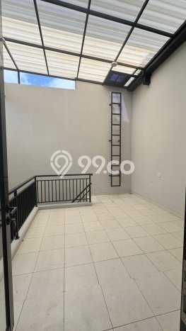 Jual Rumah Luas Megah Dengan View Eksklusif di Pulomas, Jakarta Timur Jual Rumah Luas Megah Dengan View Eksklusif di Pulomas, Jakarta Timur