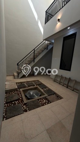 Ready to Use! Premium House LT 169m2 Desain Elegan di Pulomas Ready to Use! Premium House LT 169m2 Desain Elegan di Pulomas